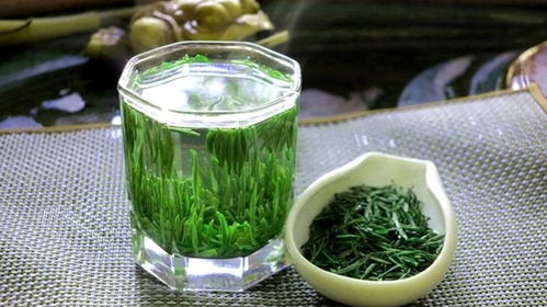 喝绿茶时,第1泡是倒掉还是喝掉 别再纠结,答案全在这
