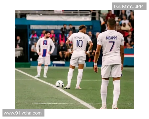 四大足球巨星介绍:梅西、C罗、内马尔与姆巴佩的传奇之路